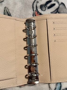 Women's Beige Leather Ring-Binder Organizer